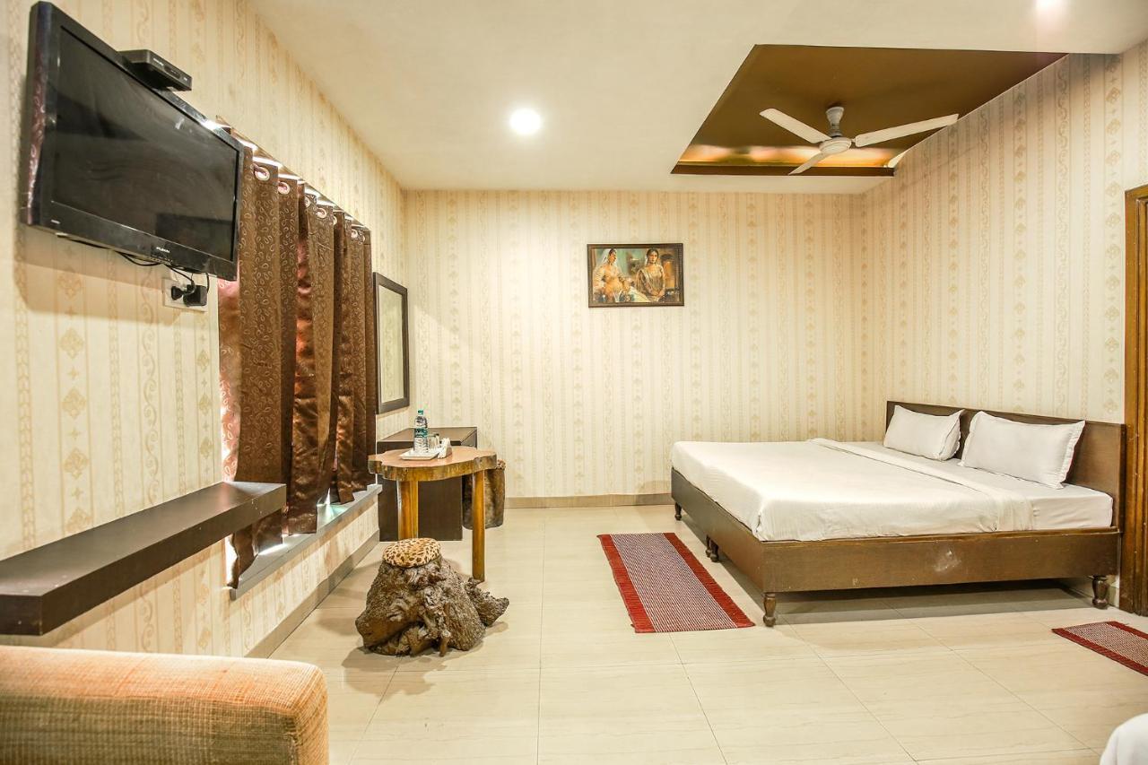 Hotel Hk Continental Amritsar Exterior foto