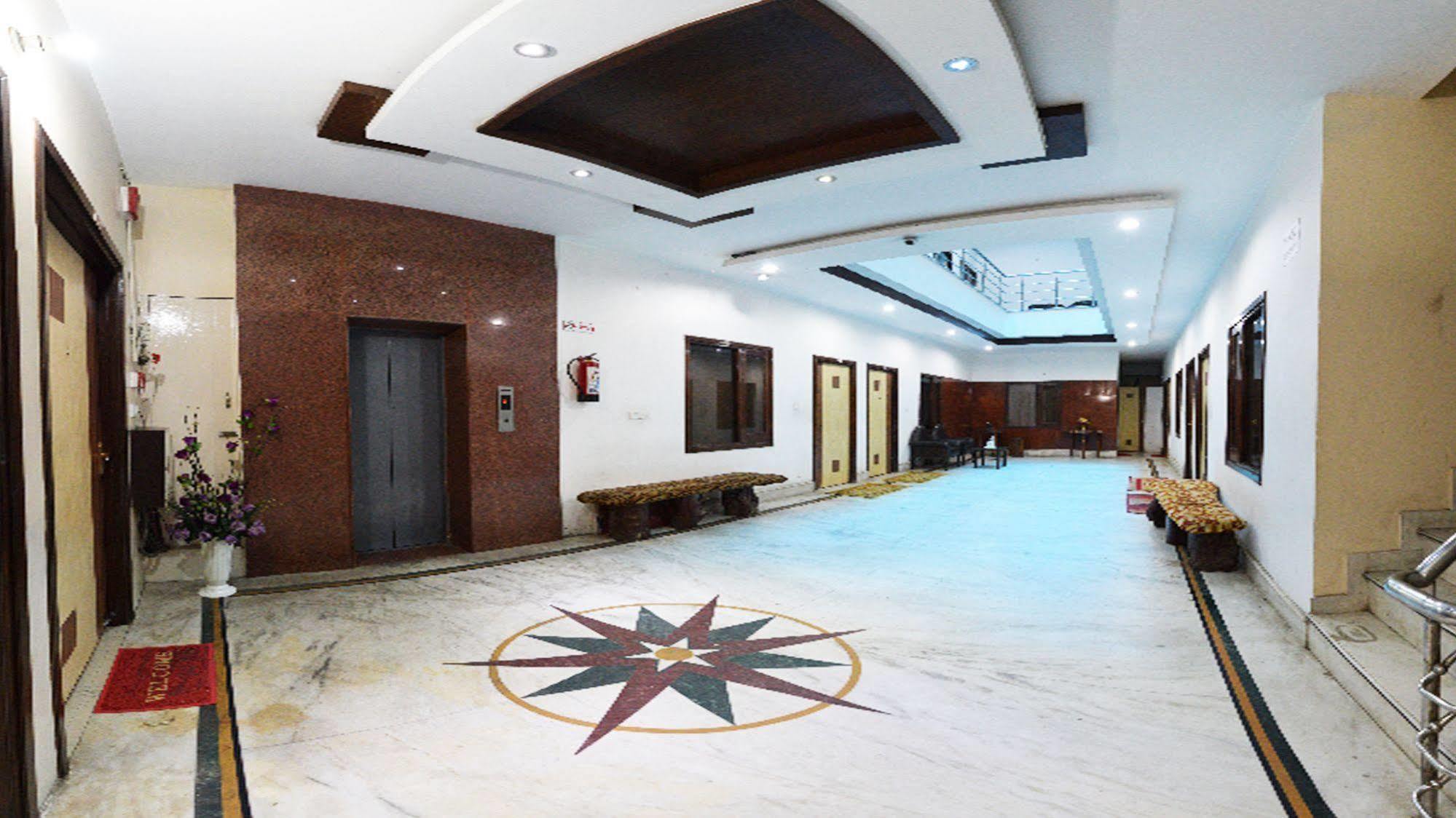 Hotel Hk Continental Amritsar Exterior foto