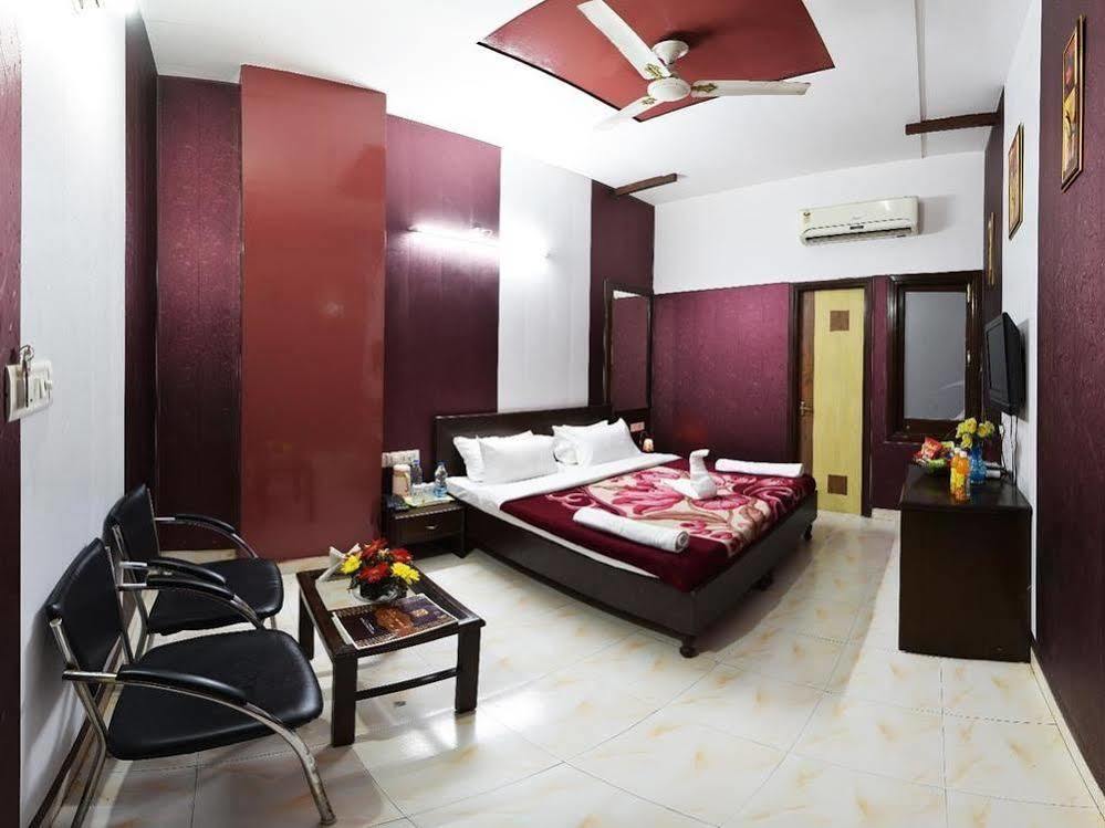 Hotel Hk Continental Amritsar Exterior foto
