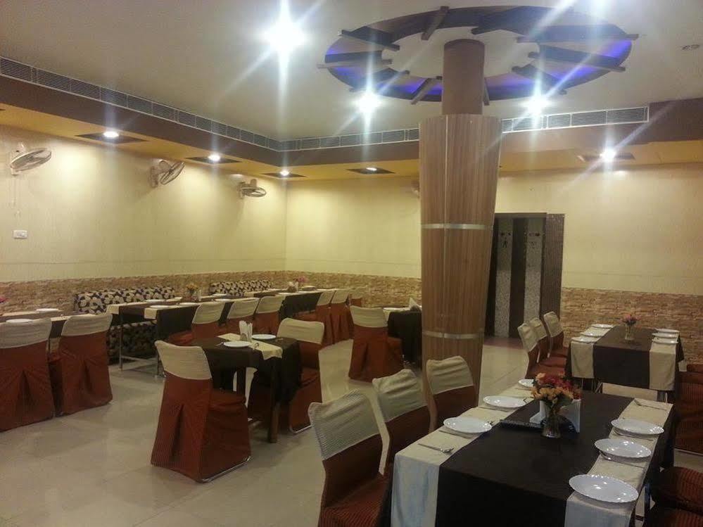 Hotel Hk Continental Amritsar Exterior foto